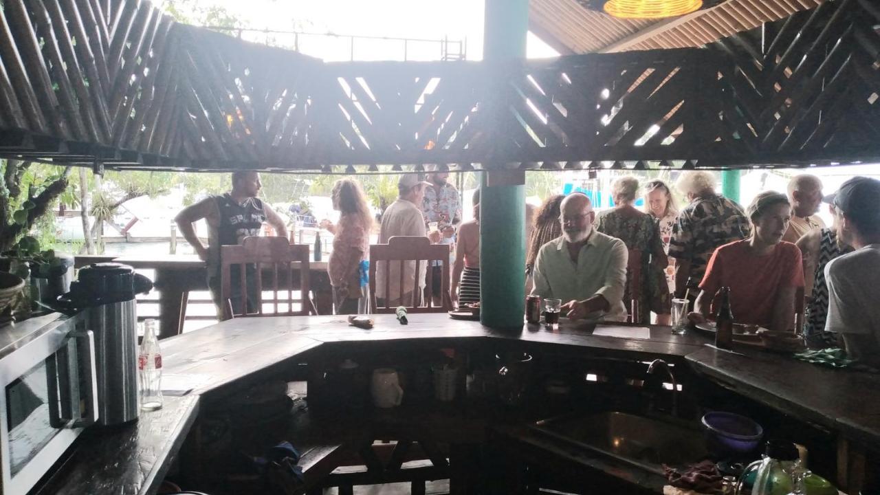 Tortugal Boutique River Lodge Rio Dulce Town Exteriör bild