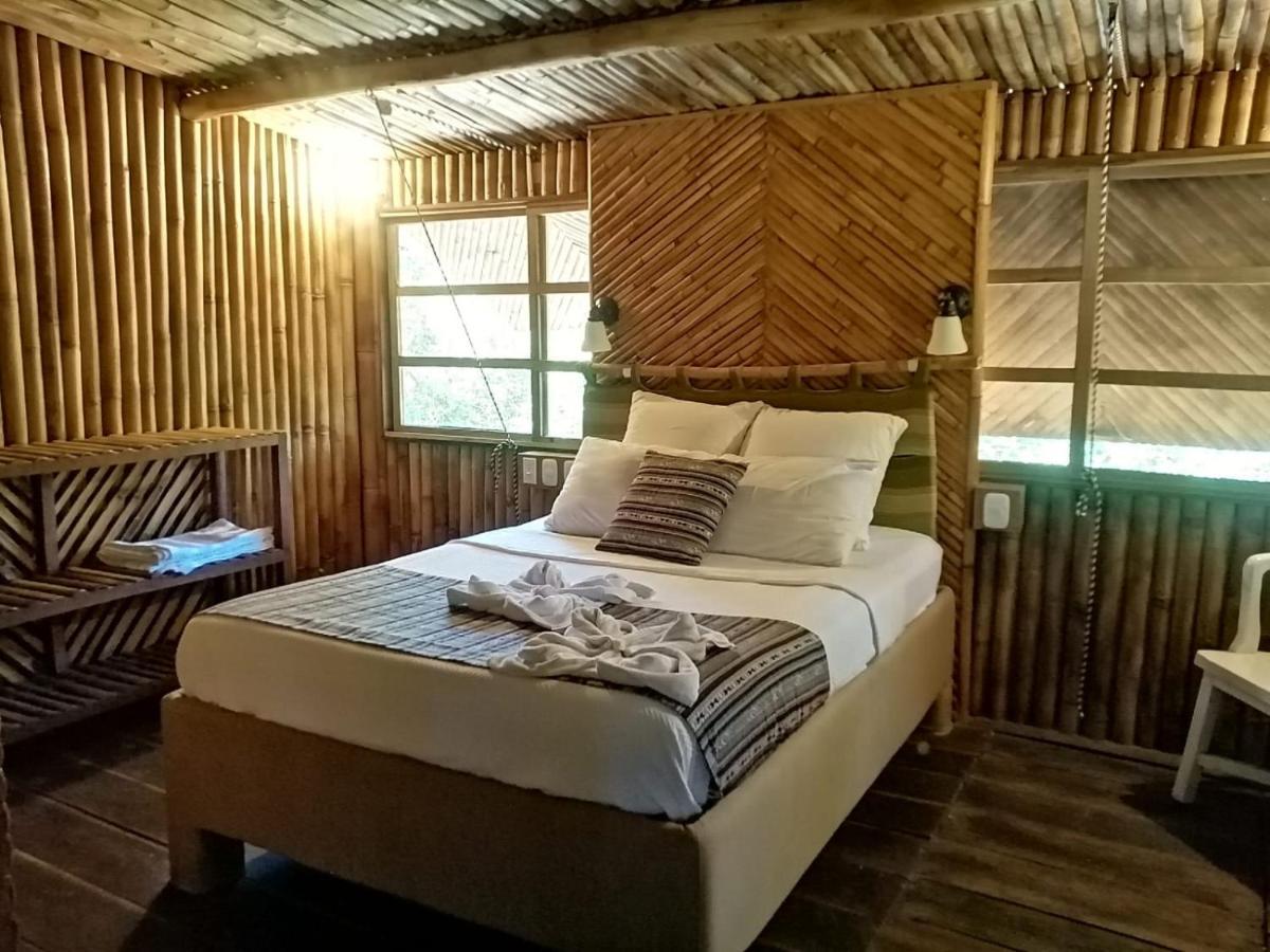 Tortugal Boutique River Lodge Rio Dulce Town Exteriör bild