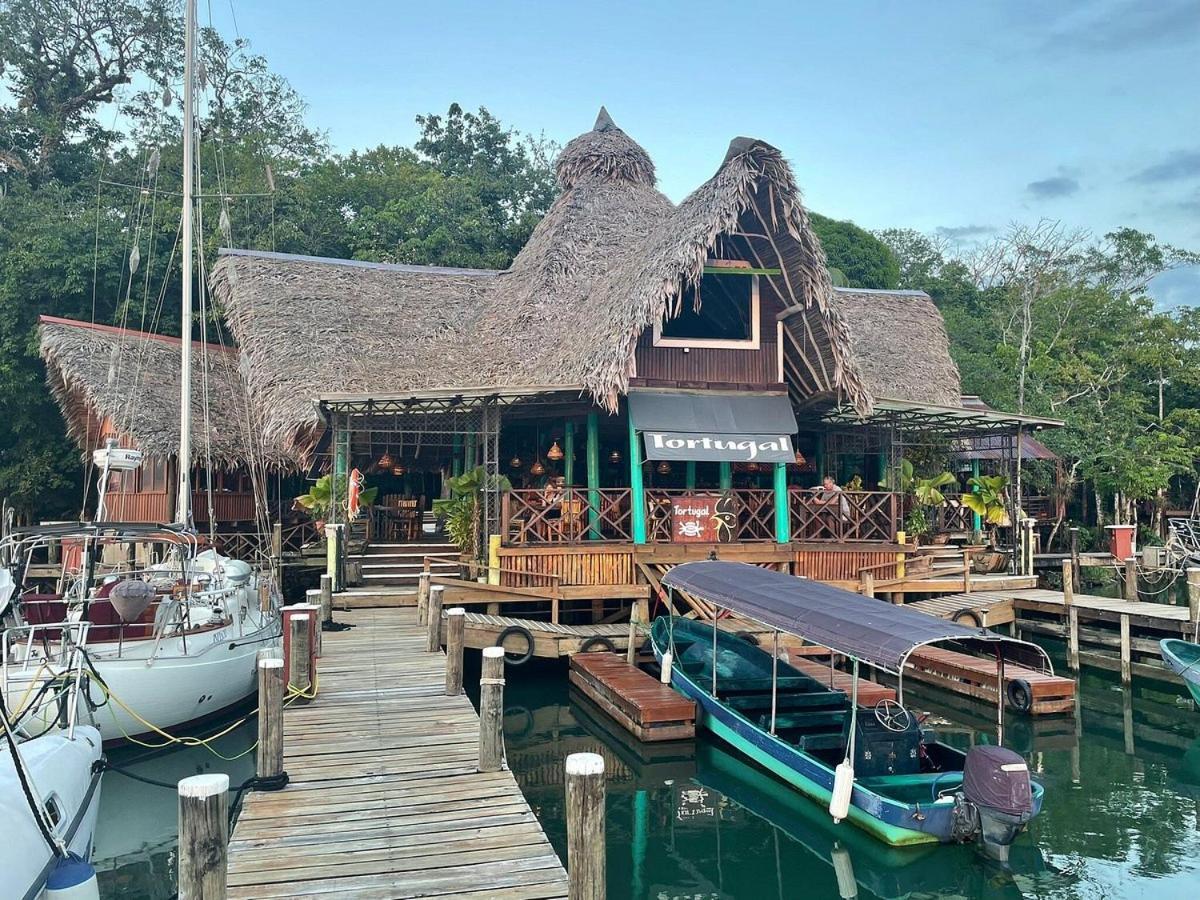 Tortugal Boutique River Lodge Rio Dulce Town Exteriör bild