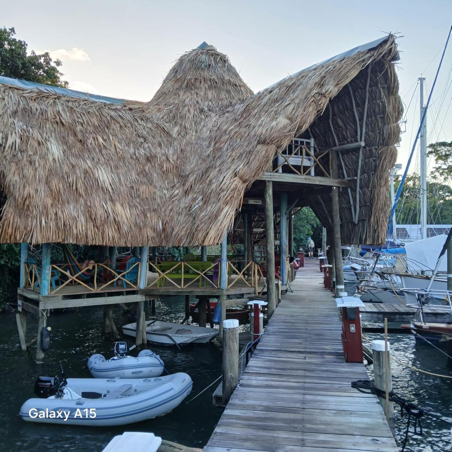 Tortugal Boutique River Lodge Rio Dulce Town Exteriör bild